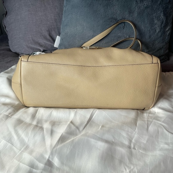 Coach Edie Bag - Picture 2 of 15